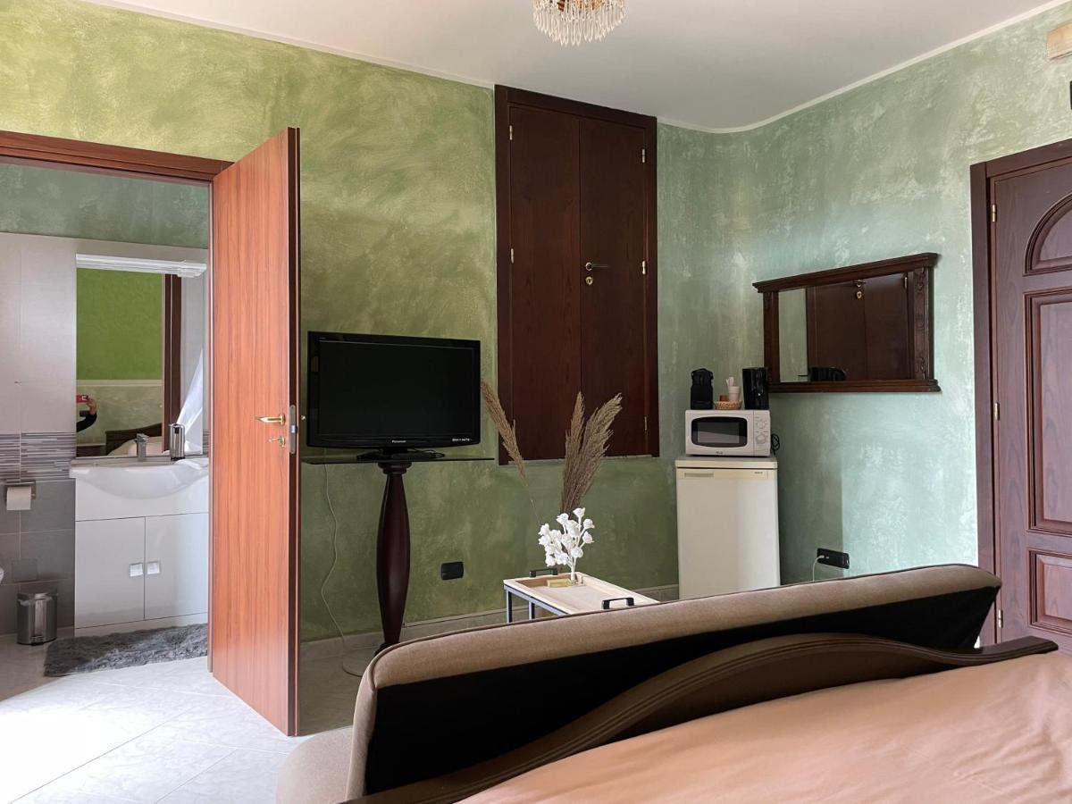 Residence Don Turi Віллафранка-Тіррена Екстер'єр фото